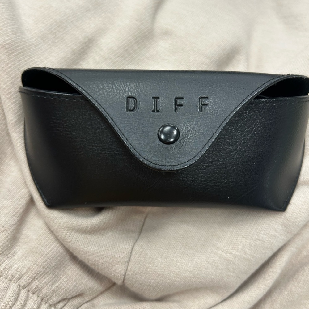 Diff Sunglasses - image 3